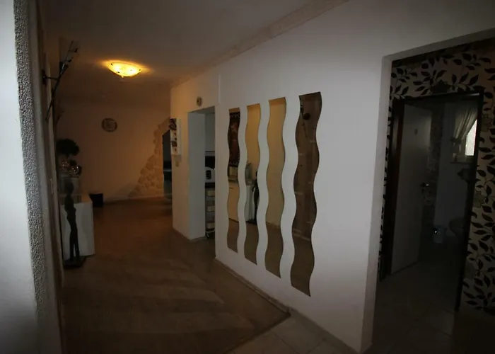 Apartment Haus Abbi, Mit Schwimmbad Hage